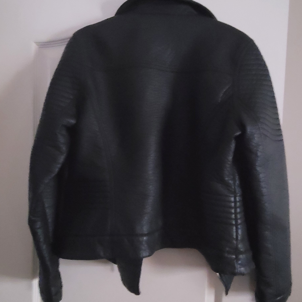 Blk Jacket - Picture 2 of 3